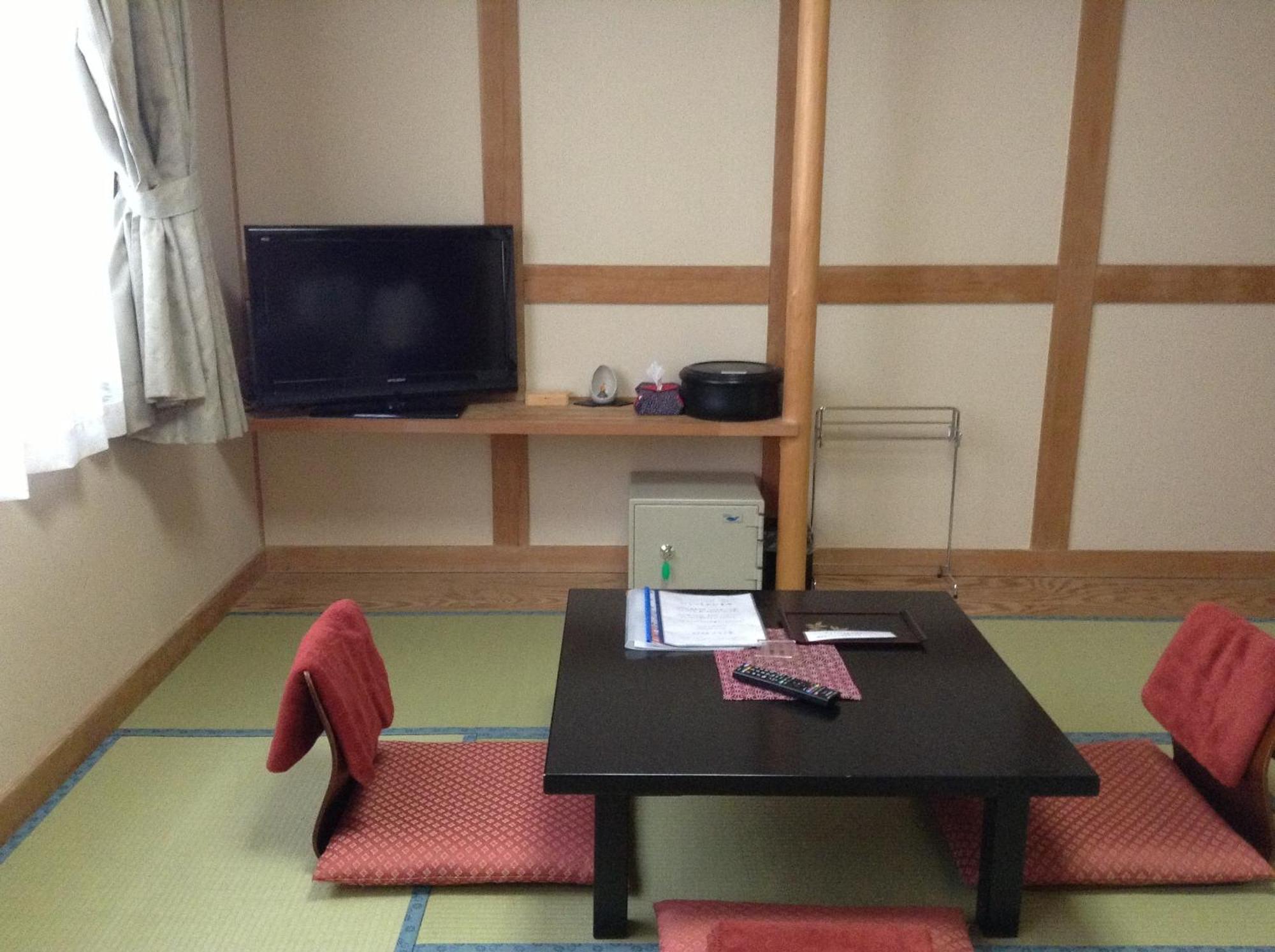 Minamiya 山とねこと遊ぶ宿 みなみ家 Хакуба Номер фото